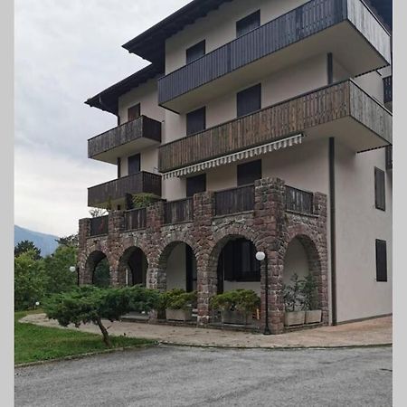 Appartamento Residence Castel Carlotta 레비코온천 외부 사진